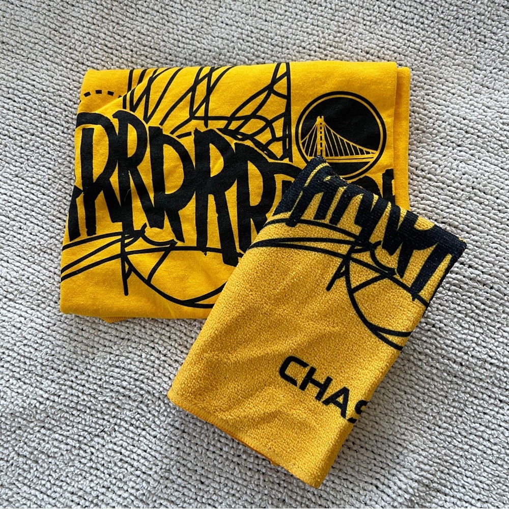 NBA Golden state warriors bundle short sleeve tshirt and matching towel XL NWT